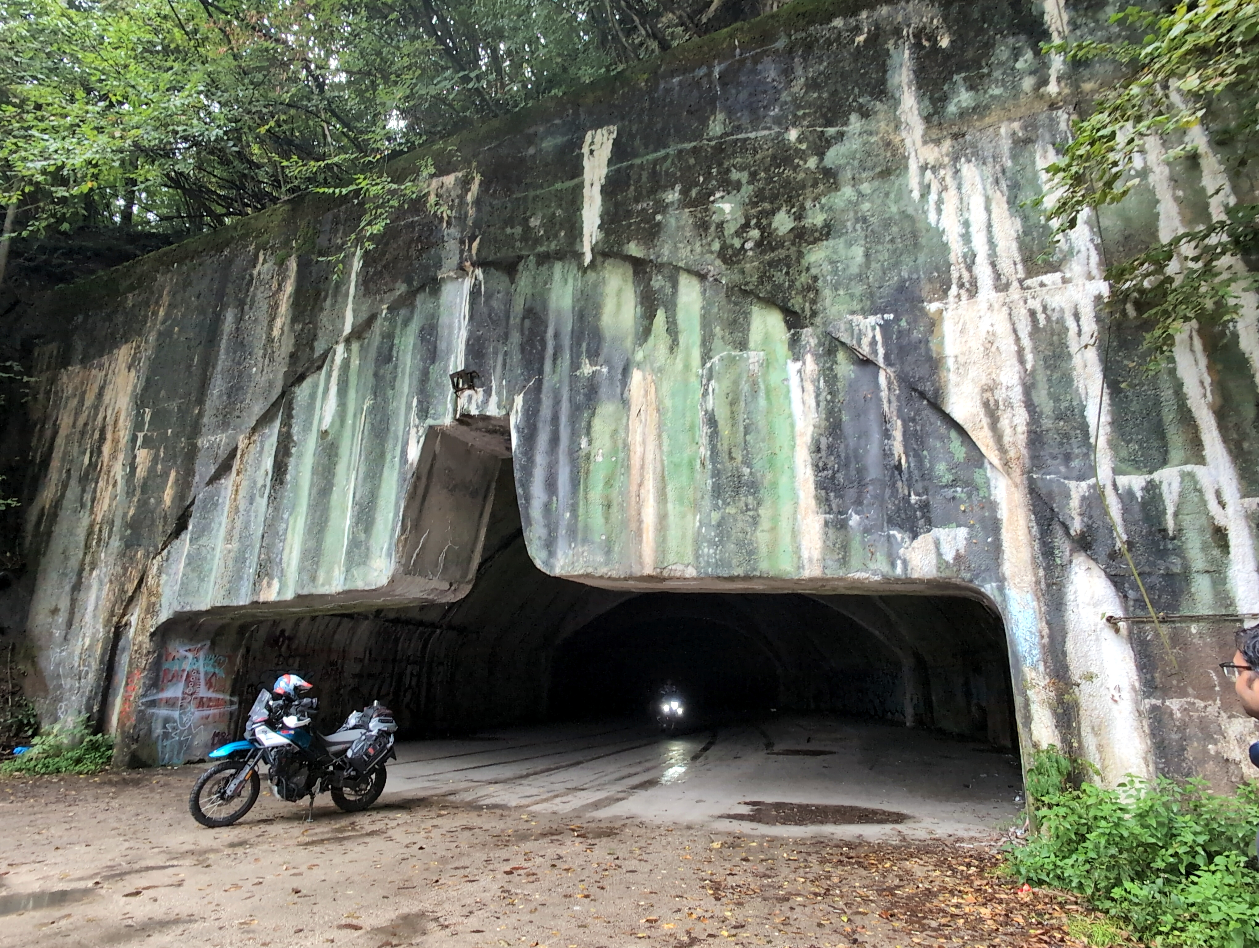 Airplane bunker