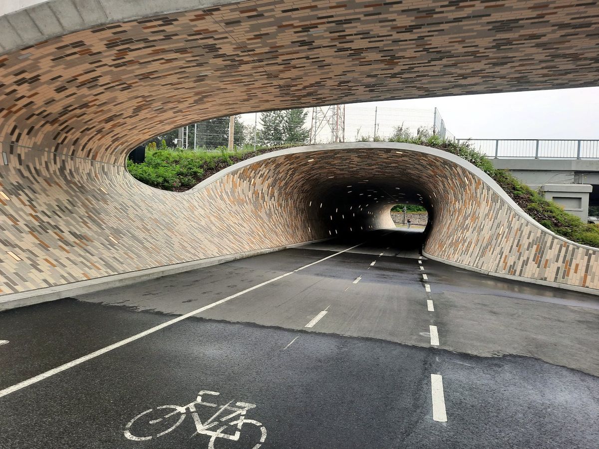 Bike tunnel