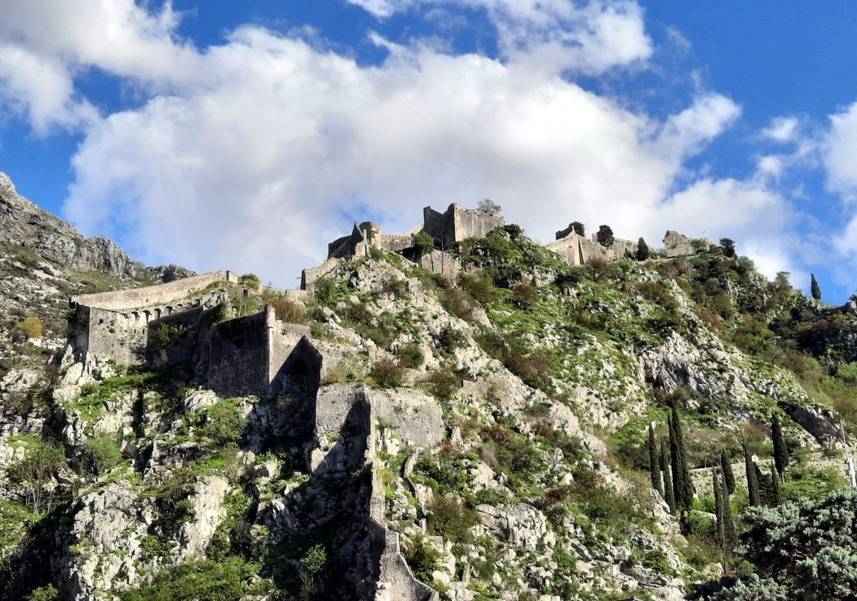 Kotor fort