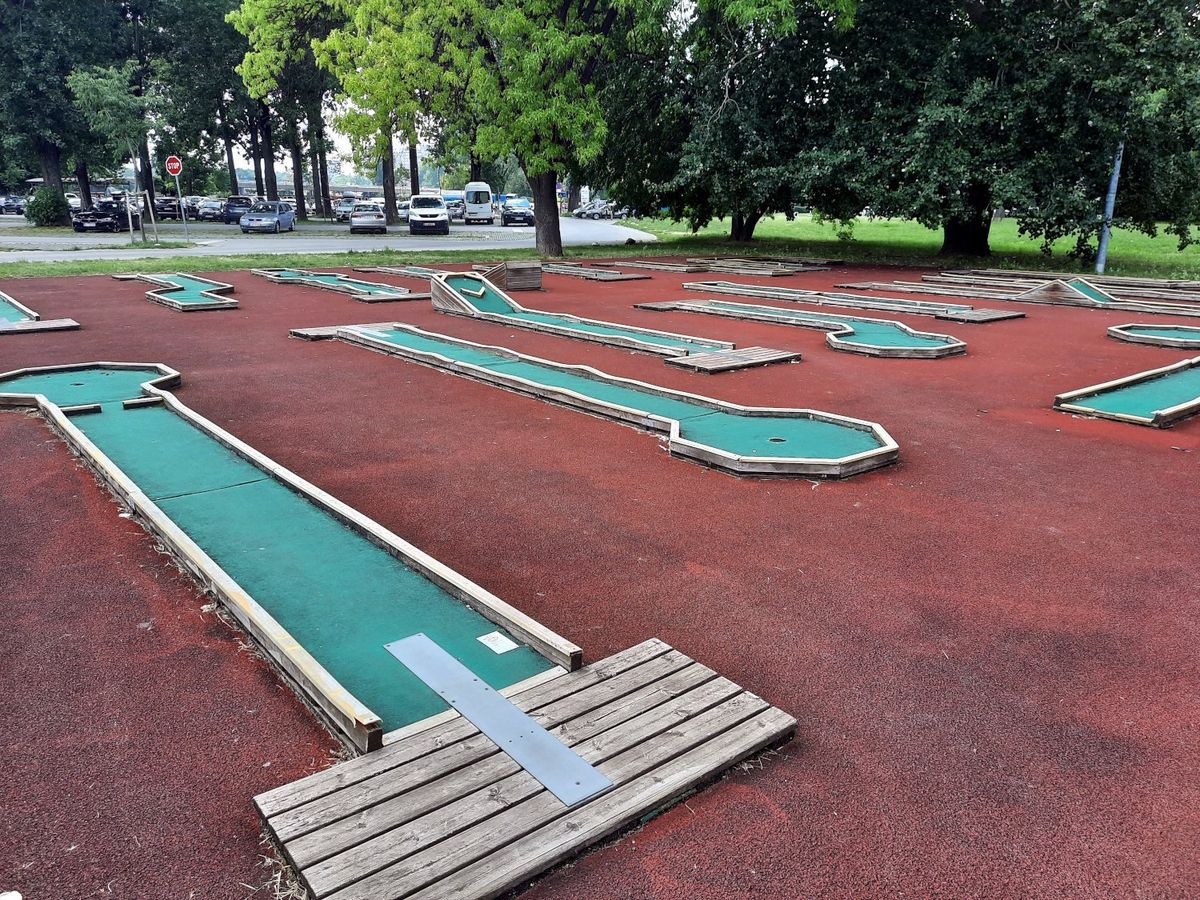 Mini golf