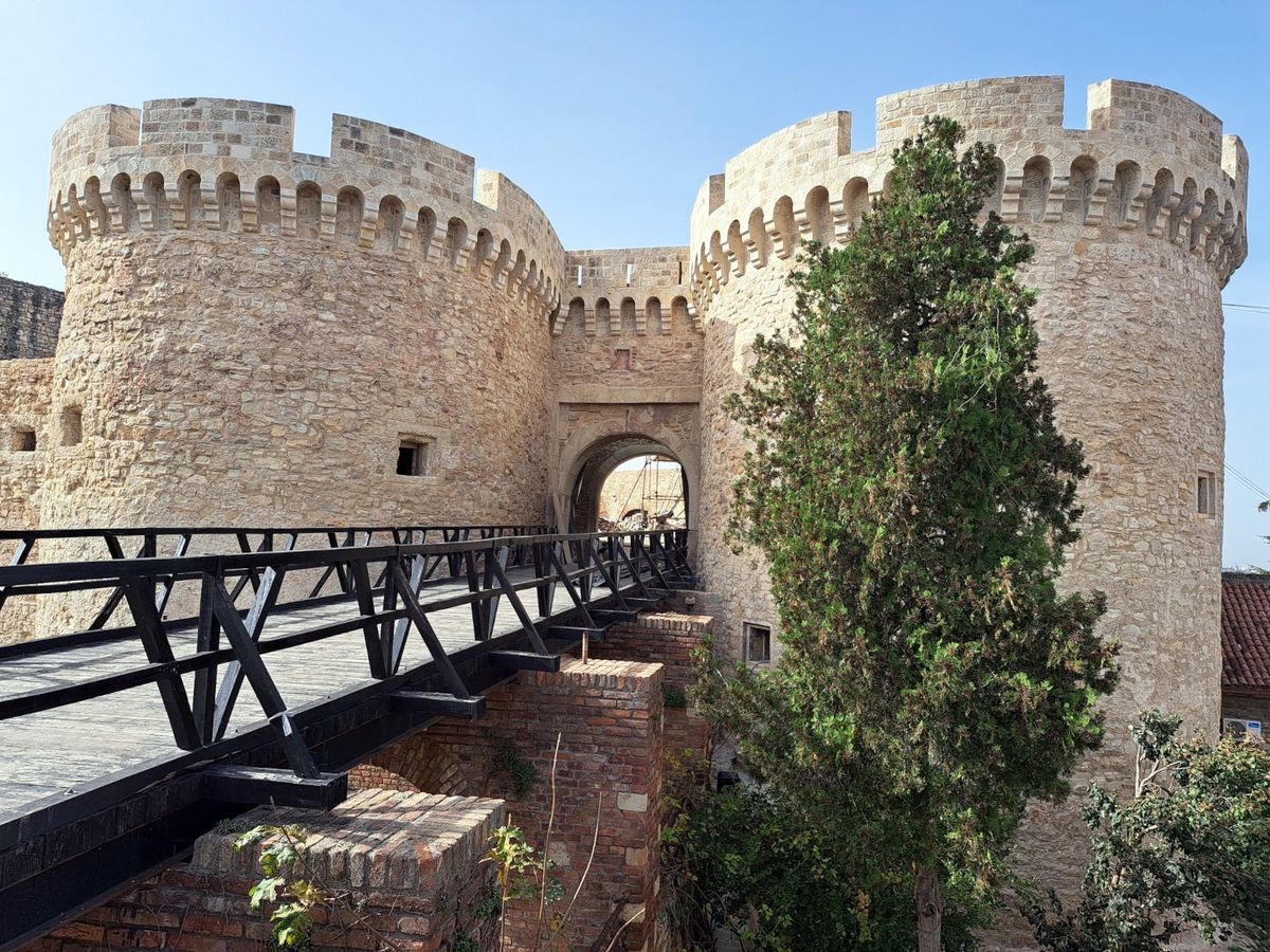 Kalemegdan Park is the main park in the downtown. Includes a free fortress!