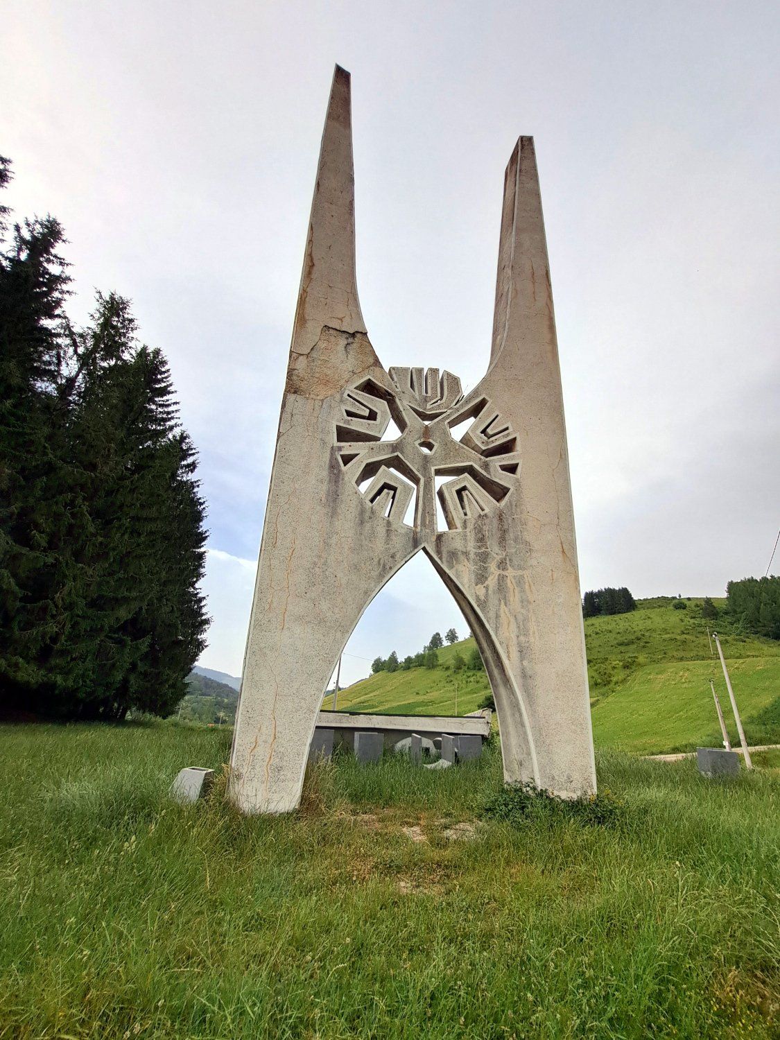 Spomenik