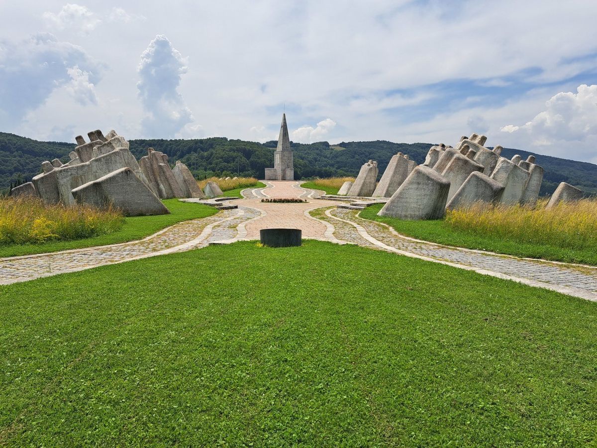 Spomenik