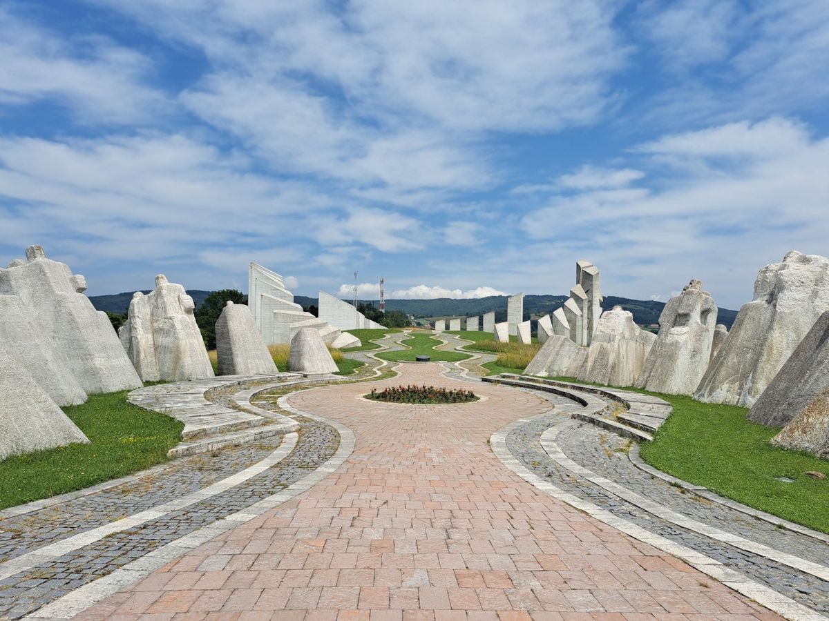Spomenik